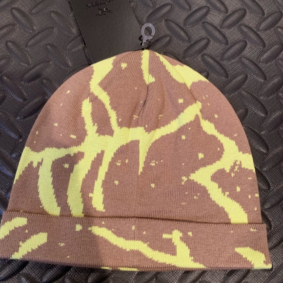 Brand New Arc’Teryx Lightweight Grotto Toque - Picture 2 of 3